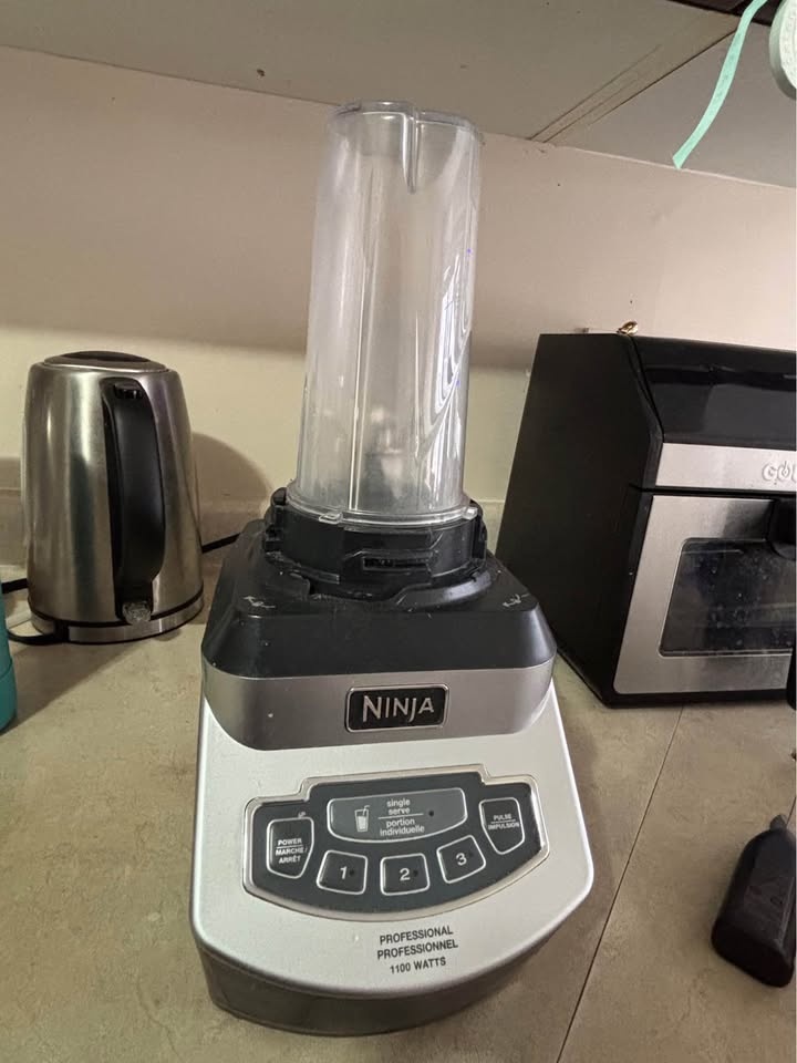 Ninja Professional Blender & Nutri Ninja Cups - photo 4