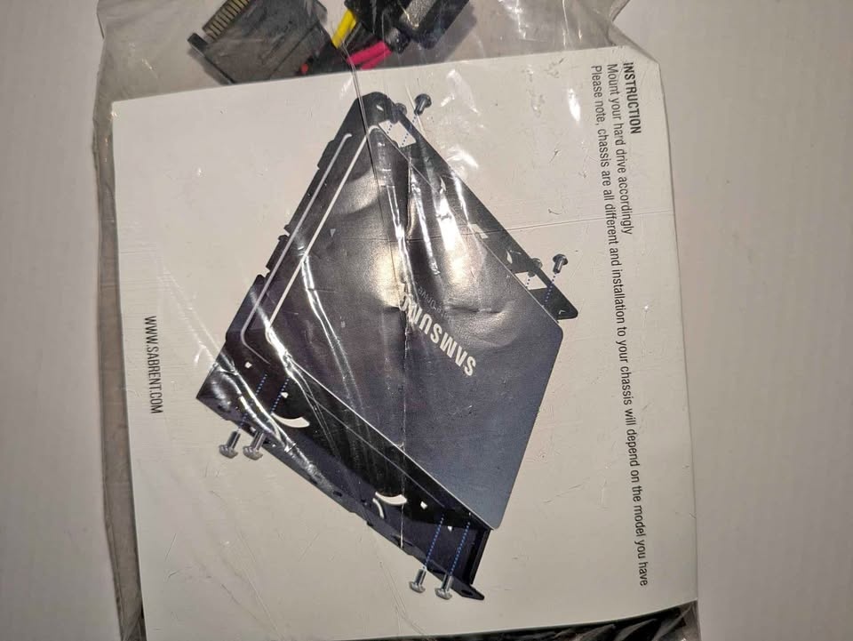 Sabrent 2.5" to 3.5" Hard Drive Bay Bracket
