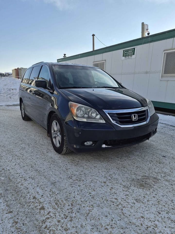 2010 Honda Odyssey - photo 2