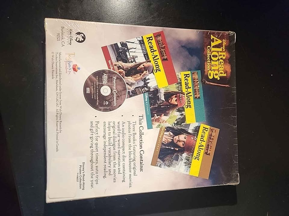 Disney Pirates Of The Caribbean Read Along Audio CD & Books 2006 - photo 2