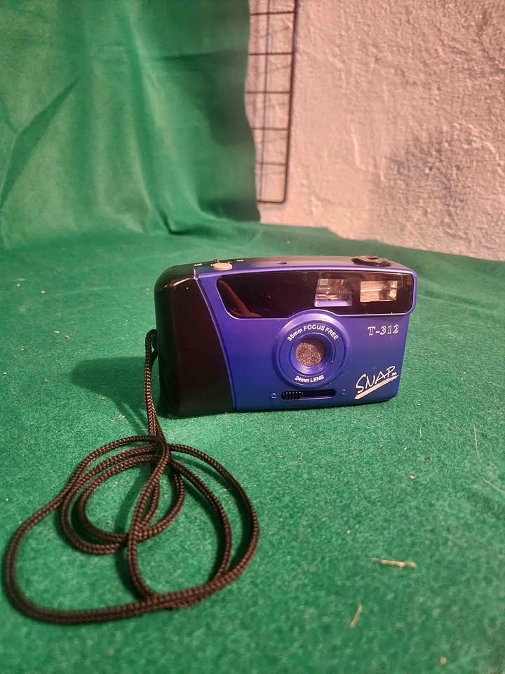 Snap T-312 Film Camera Point and Shoot