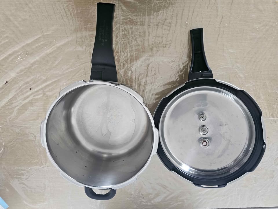 Prestige Pressure Cooker - 8 Litres - photo 3