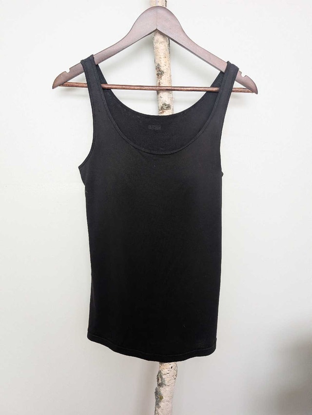 Uniqlo Tank