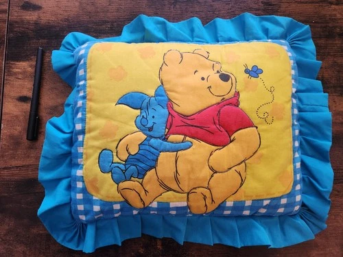Vintage 90’s Disney Winnie The Pooh With Piglet Throw Pillow 🏈