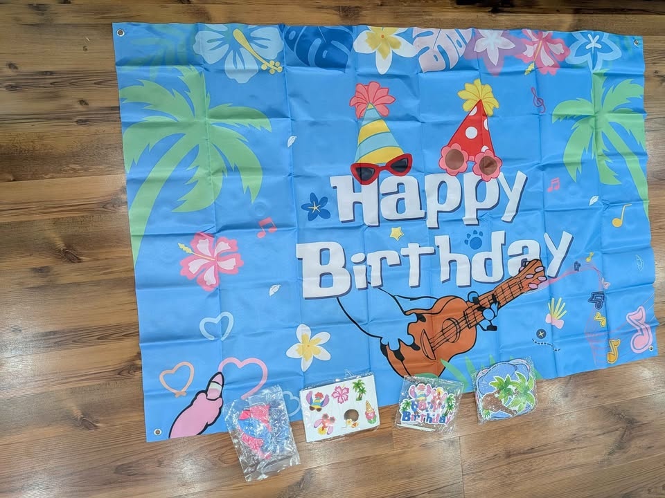 Brand new 42 pcs Stitch and Lilo birthday party decor kit - photo 2