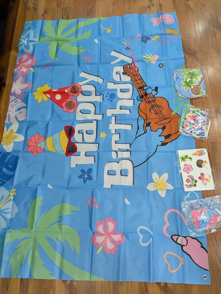 Brand new 42 pcs Stitch and Lilo birthday party decor kit - photo 4