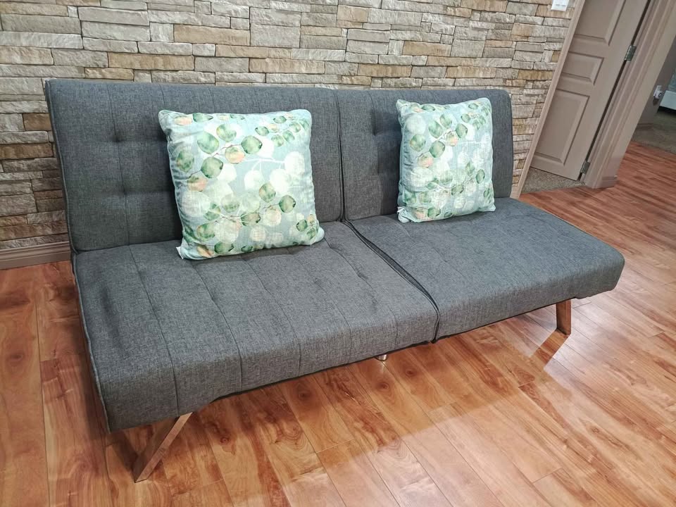 Futon with Cushions - photo 3