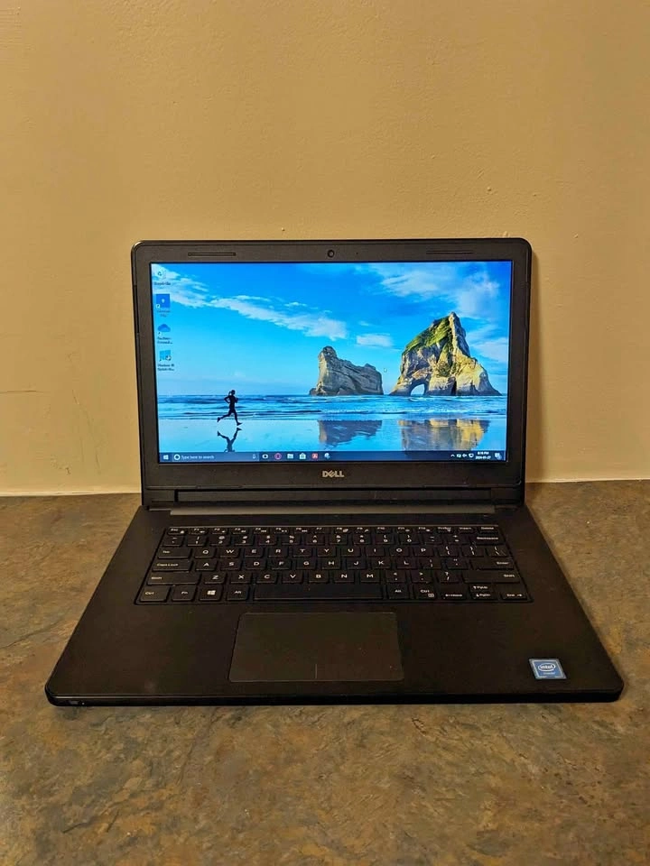 Dell Inspiron 14-3452 Windows 10 Laptop