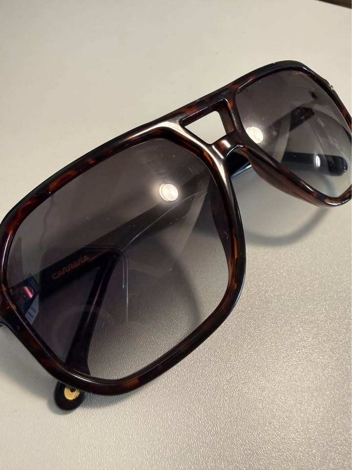 Carrera Designer Sunglasses – Excellent Condition (With Case) - photo 3