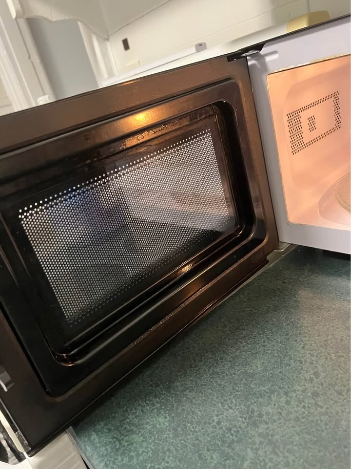 Microwave - read description - photo 2