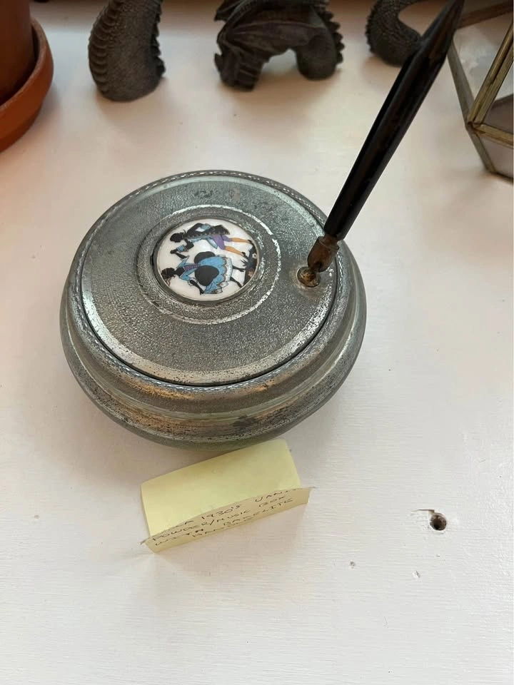 1930s Antique Vanity Powder Music Box - photo 3