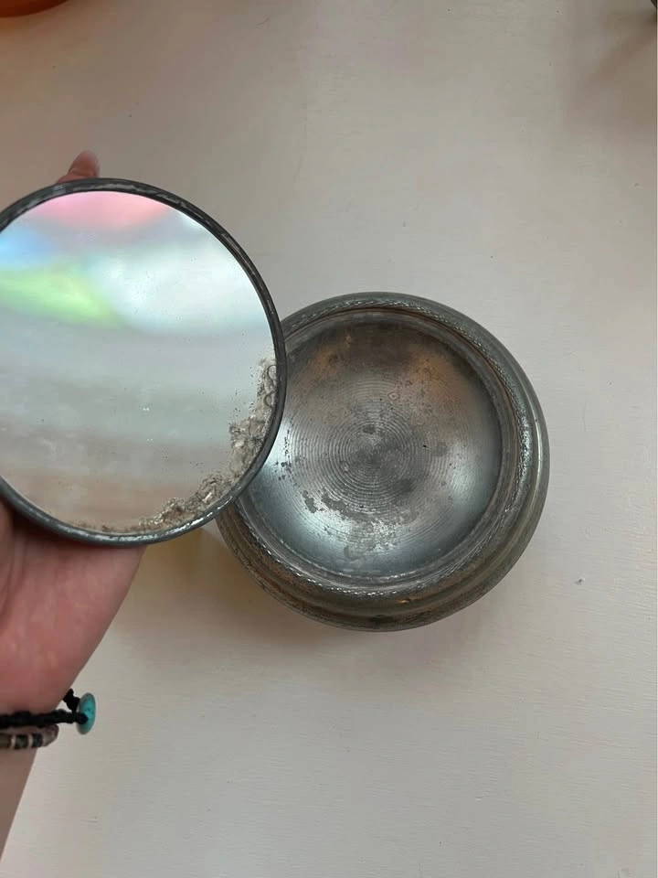 1930s Antique Vanity Powder Music Box - photo 4