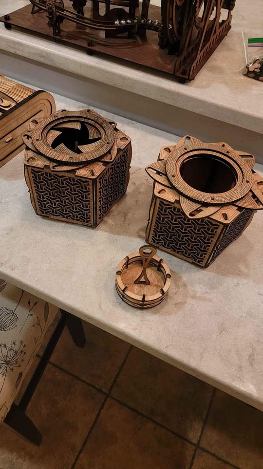 Laser Cut/Engraved Iris Box - photo 2