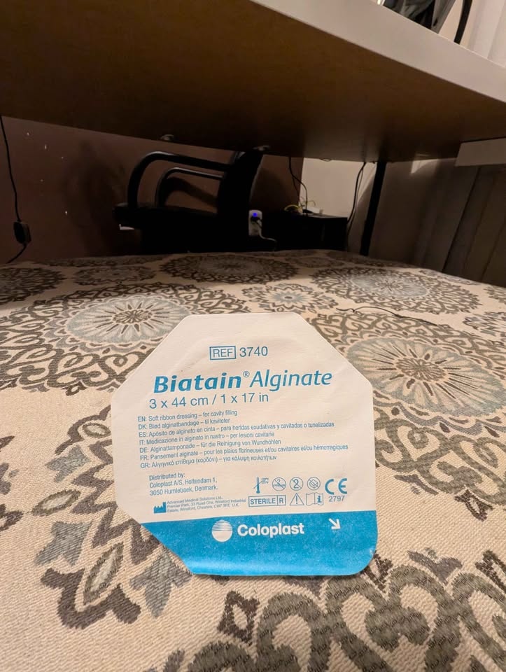 NEW Coloplast Biatain Alginate (1" x 17") – Medical Ribbon - photo 2