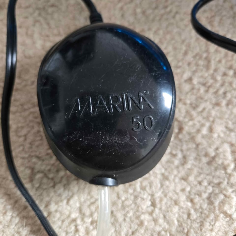 Marina 50 Aquarium Air Pump & Volcano Decor - photo 2