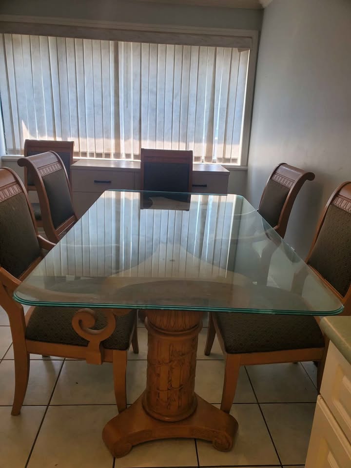 Dining Table and Chairs - photo 4