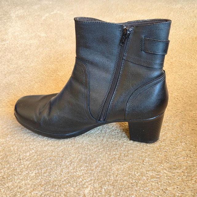 Clarks Ankle Boots 64896 Women's Black Leather Size 11M (US) - photo 4