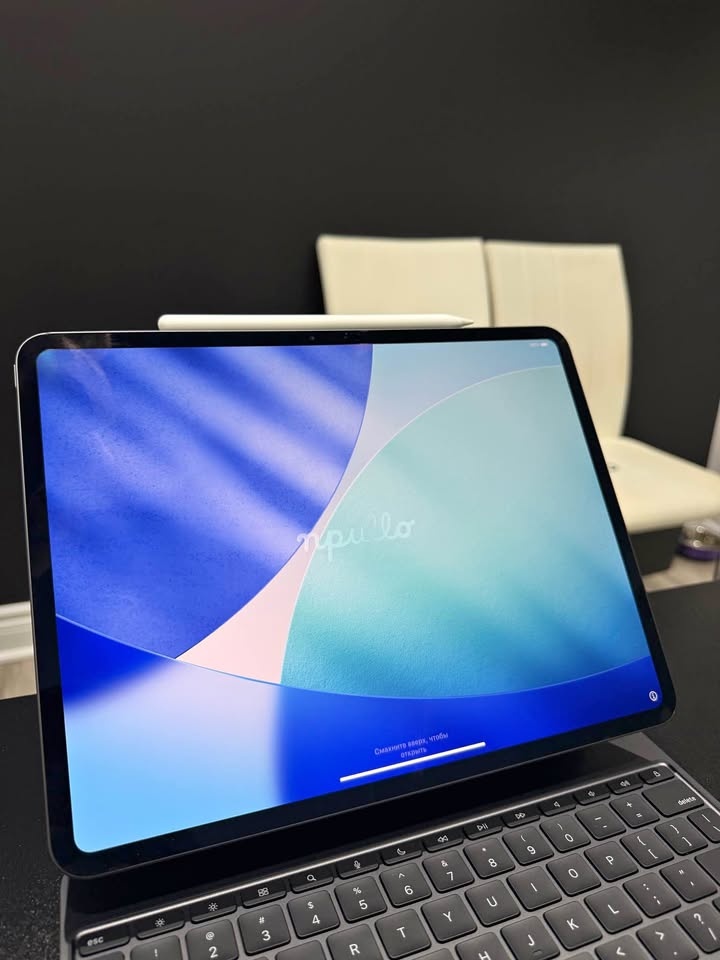 13-inch iPad Pro M4 (2024) w/ Magic Keyboard & Pencil