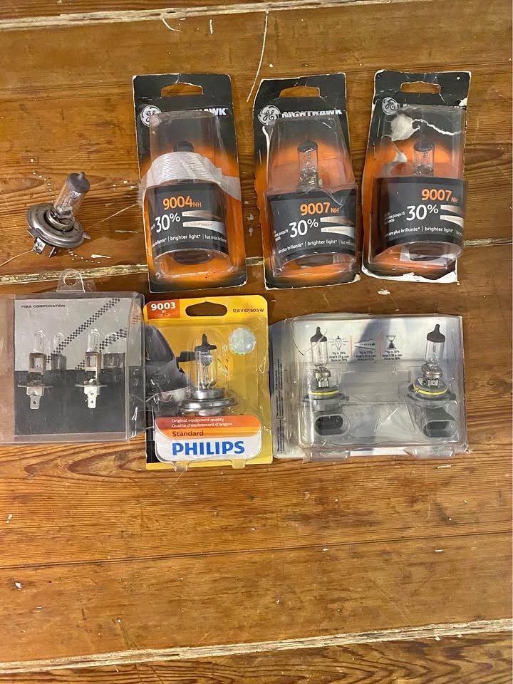 Auto Light Bulbs