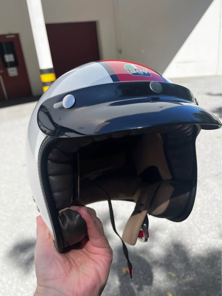 AGV Helmet - photo 4