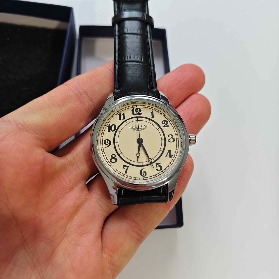 Classic Vintage Style Mens Watch – Brand New in Box!! - photo 2