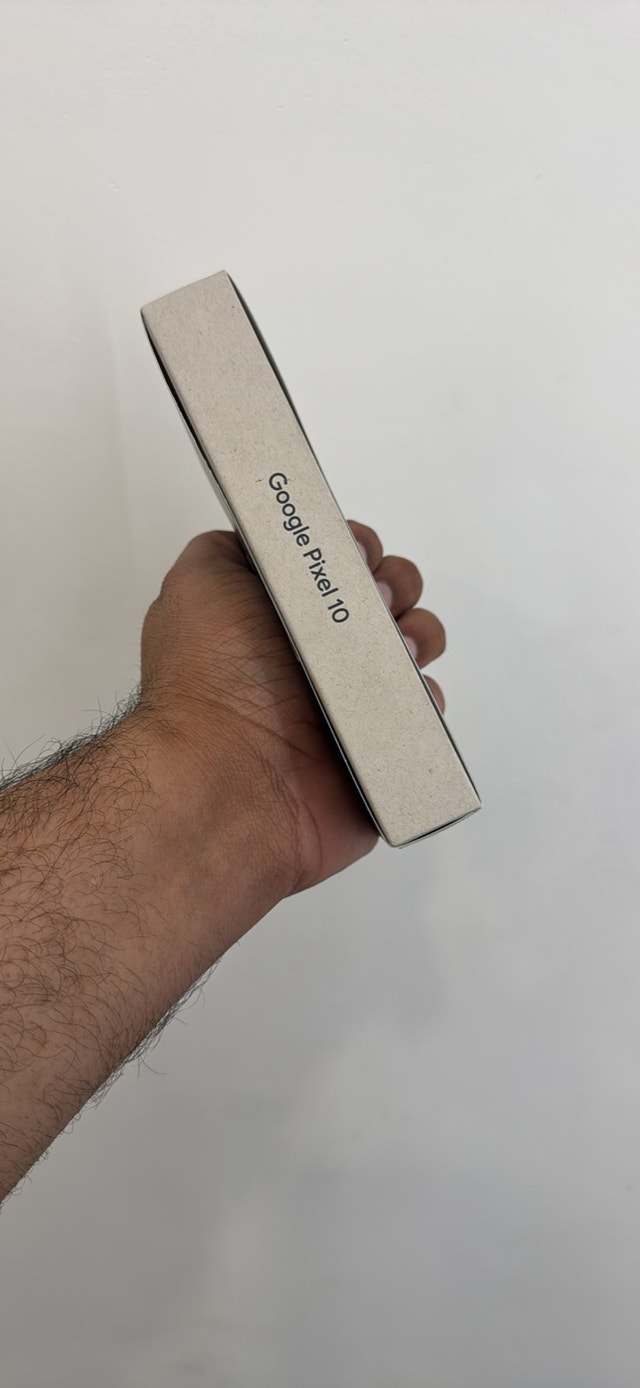 Google Pixel 10 128GB - Brand New - photo 2