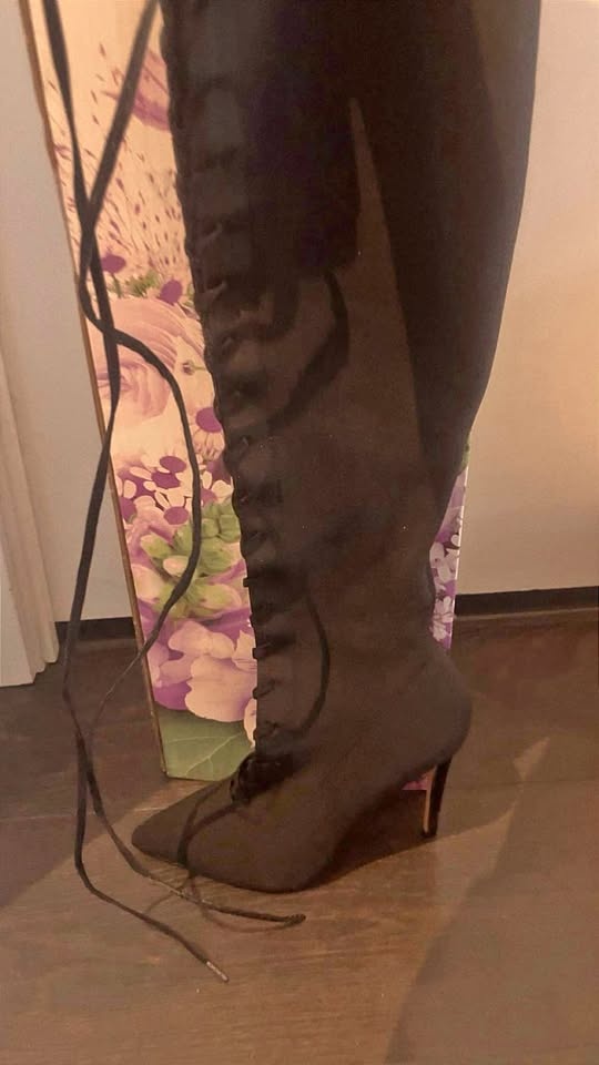 High heel boots