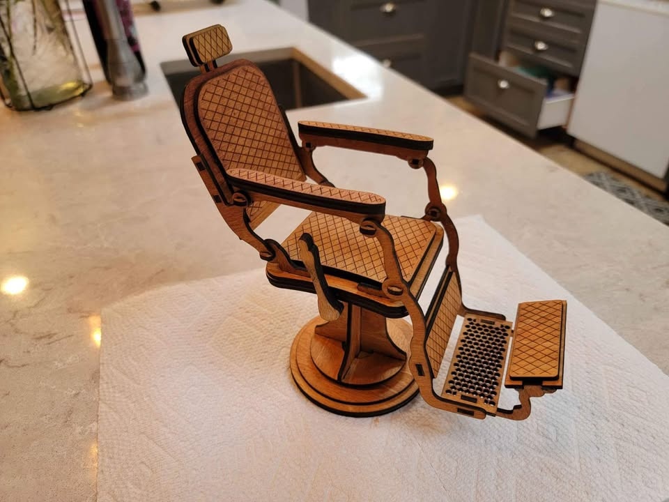 Reclining Barber / Hairdresser Chair Wood Model - photo 3