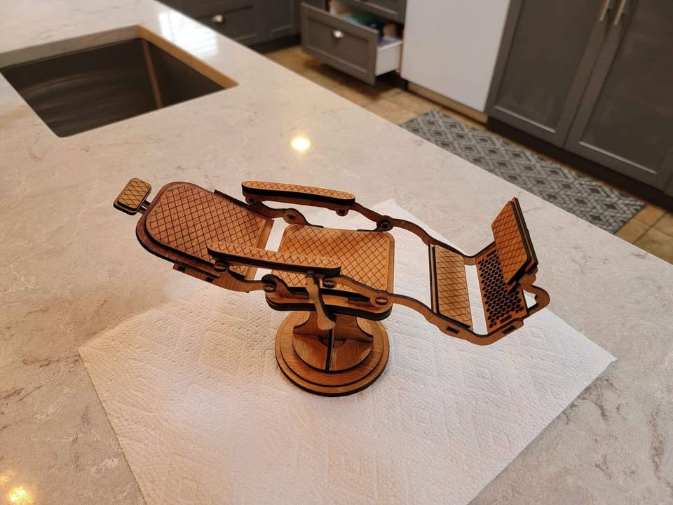 Reclining Barber / Hairdresser Chair Wood Model - photo 5