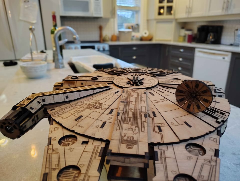 Star Wars Millennium Falcon Model - Laser Cut - photo 3
