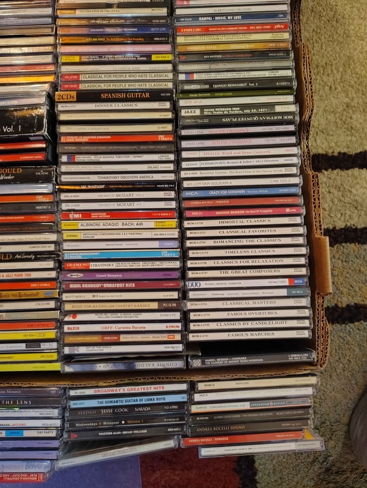 Large Collection of Mostly Classical CDs - photo 5
