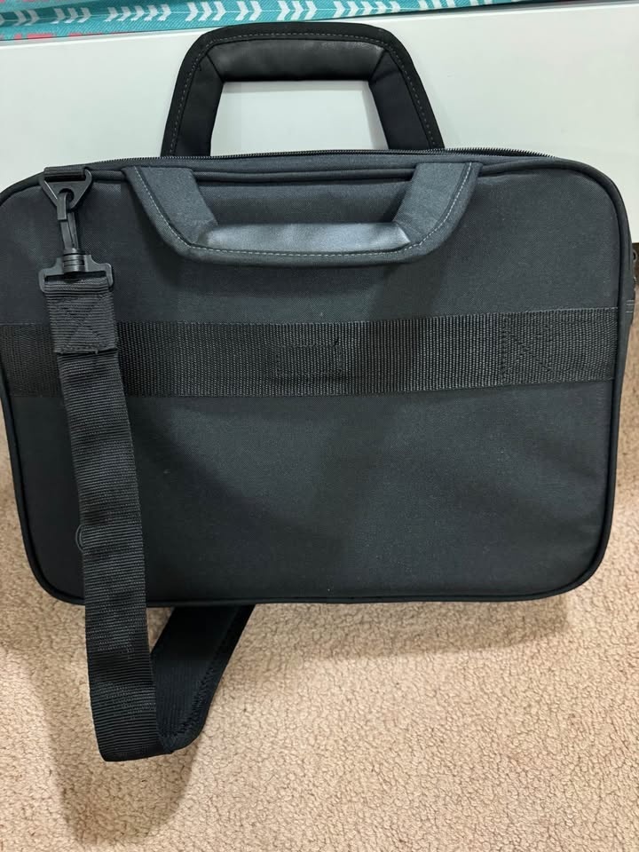 Targus Laptop Bag Never Used - photo 2
