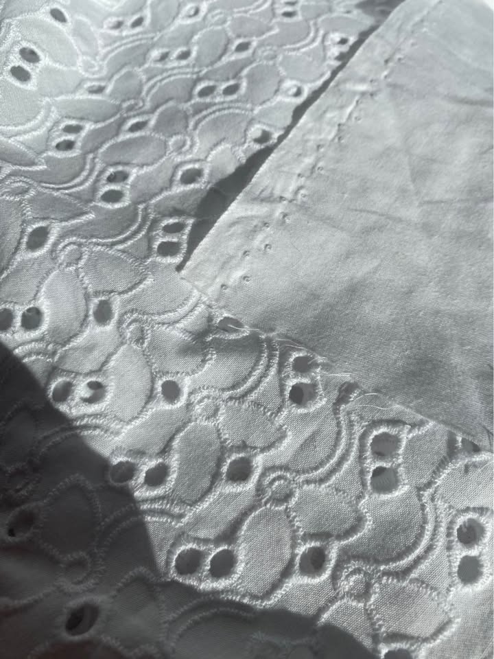 White Eyelet Cotton Fabric - photo 3