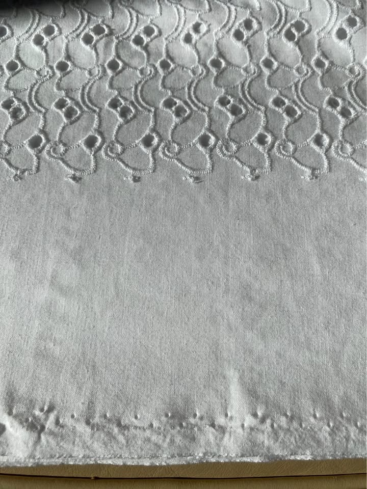 White Eyelet Cotton Fabric - photo 4