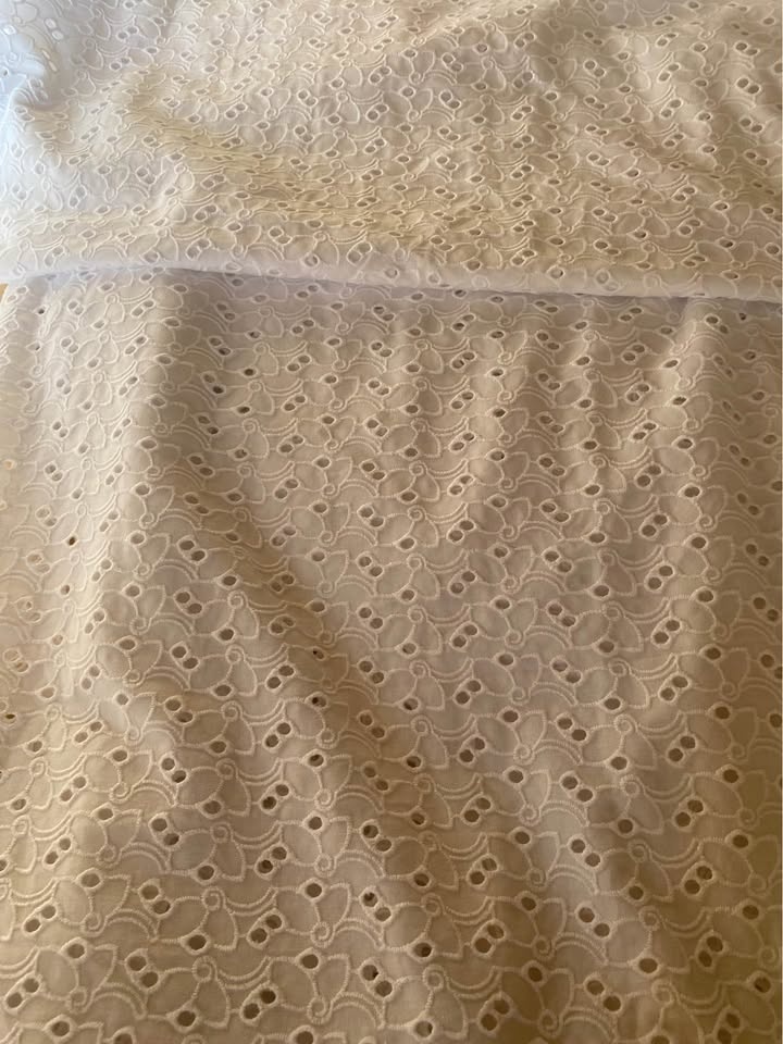 White Eyelet Cotton Fabric - photo 5