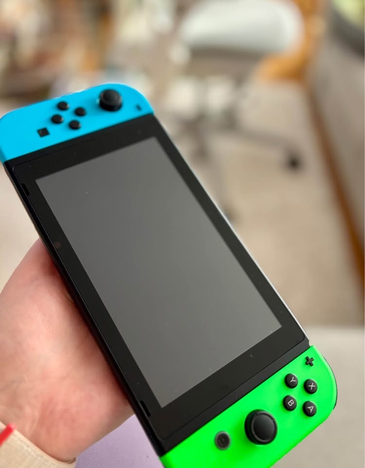 Nintendo Switch Bundle with Case & Accessories - photo 3