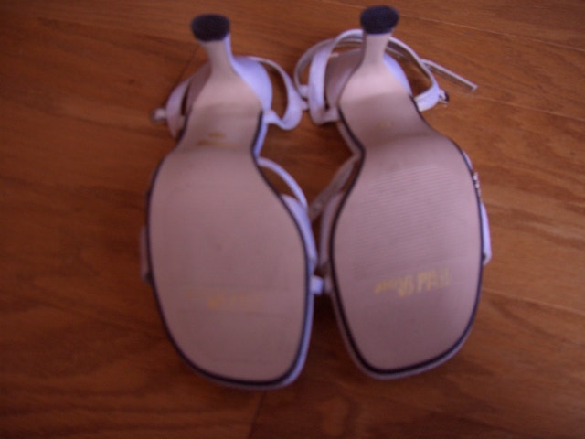 Ladies Dressy Silver Heels, Size 8, 3.5" Heel - photo 3