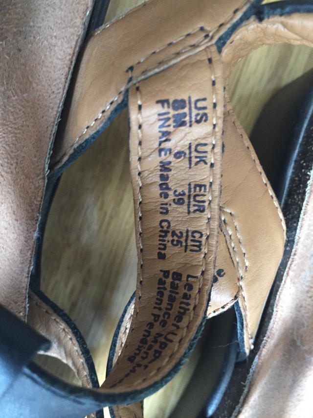 Ladies Naturalizer Leather Sandals, Size 8M, Good Condition - photo 2