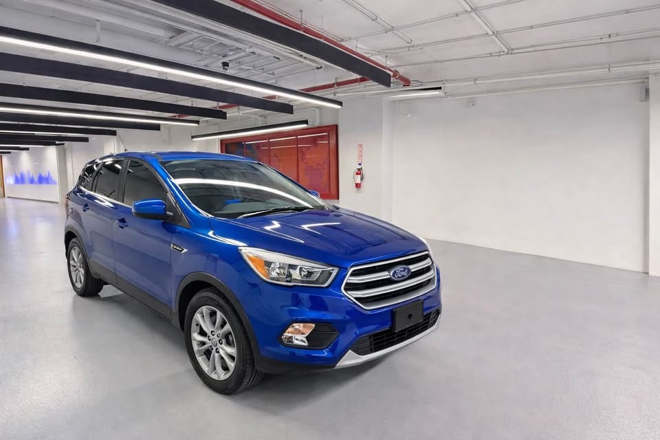 2018 Ford Escape SE Sport SUV 4D - photo 2