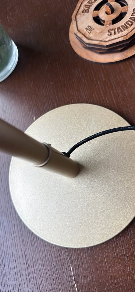 Dimmable LED Table Lamp - photo 4