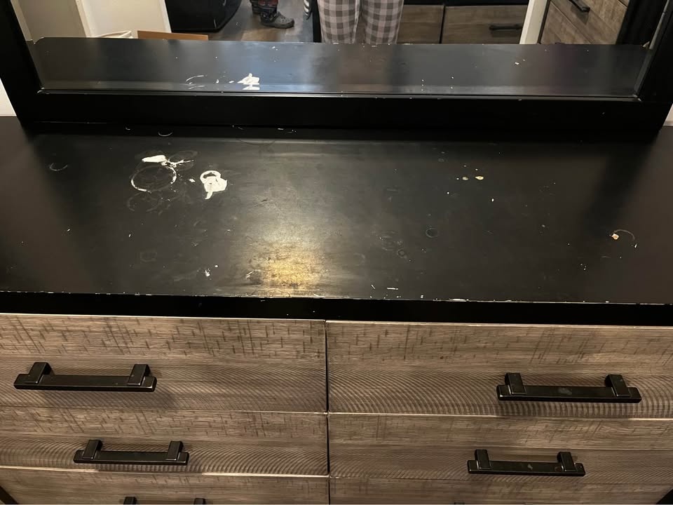 Bob's Furniture 6 Drawer Dresser with Mirror - photo 4