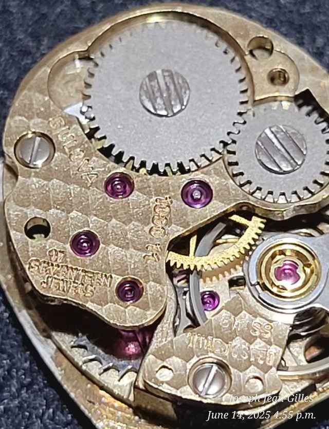Vintage Bulova Ladies Automatic Wrist Watch - photo 3