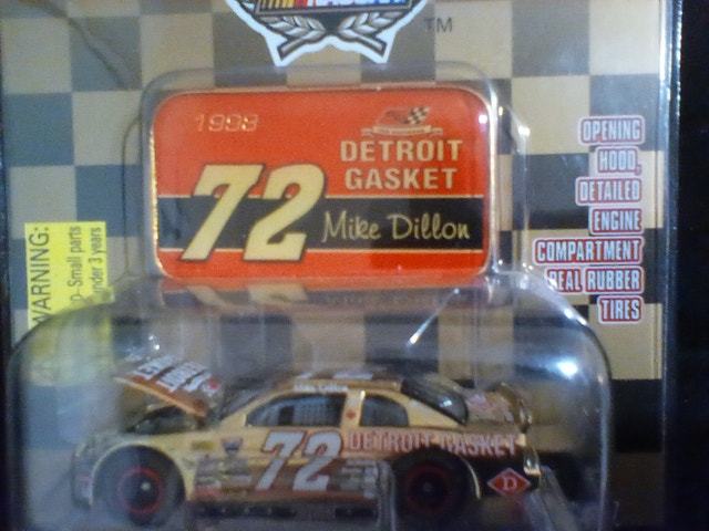 RACING CHAMPION Nascar Gold Commemorative Series - photo 2