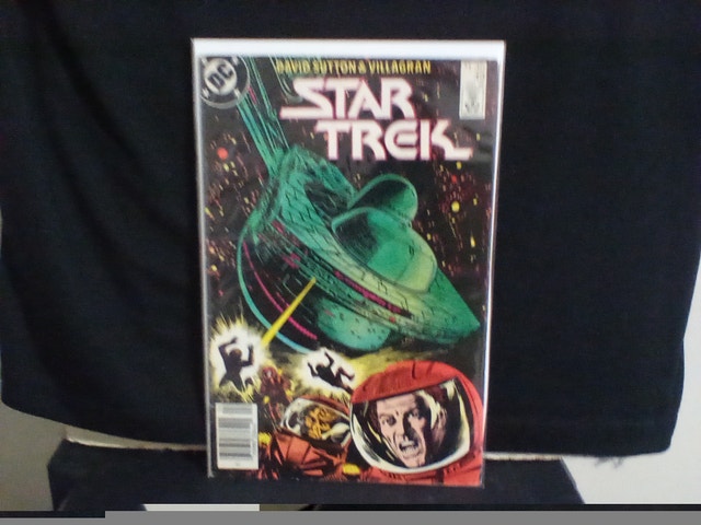 STAR TREK Comic Book lot - photo 4