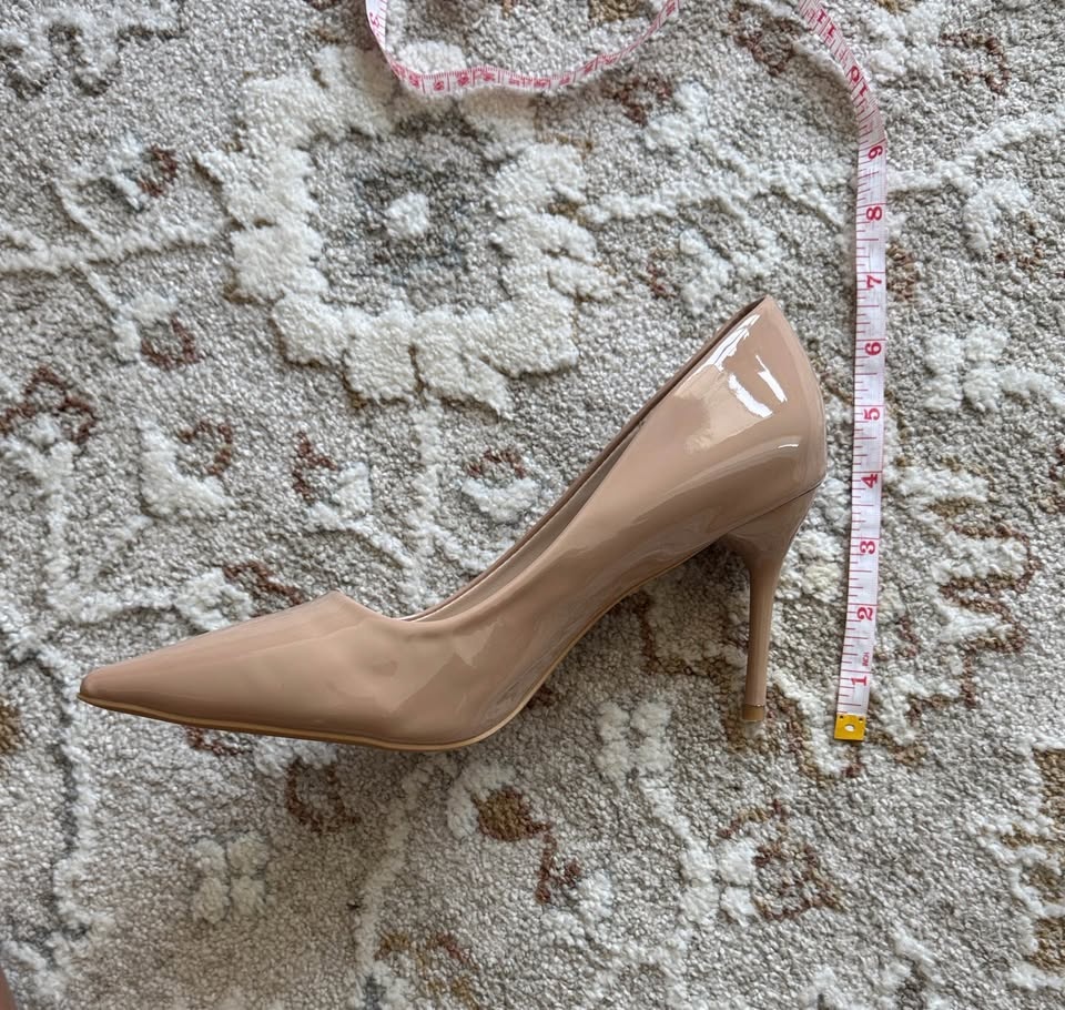 NEW Nude Leather Pointed Toe Heels - photo 4
