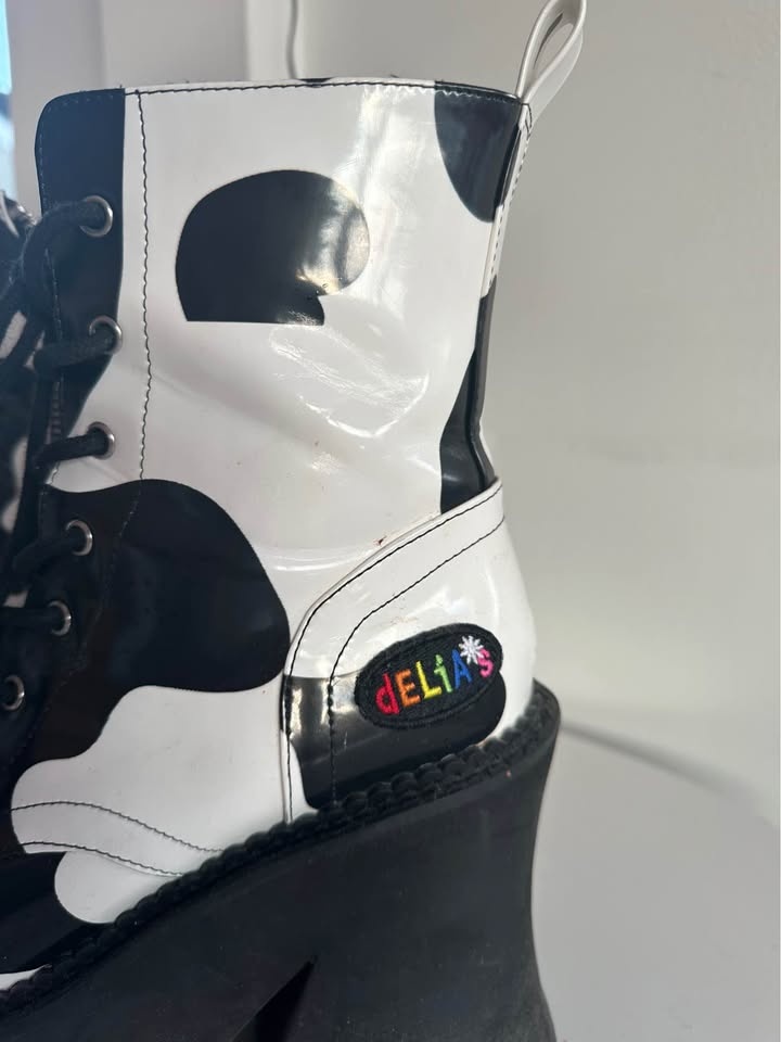 Dollskill Delia's Cow Print Platform Boots Size 8 - photo 4
