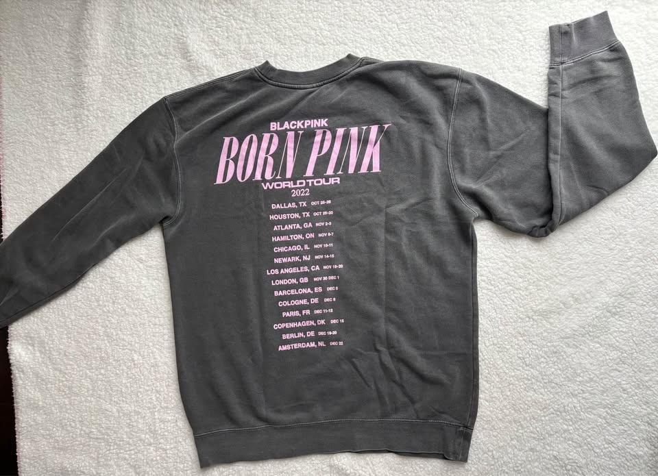 Blackpink Born Pink World Tour 2022 Sweater (Size L) - photo 2