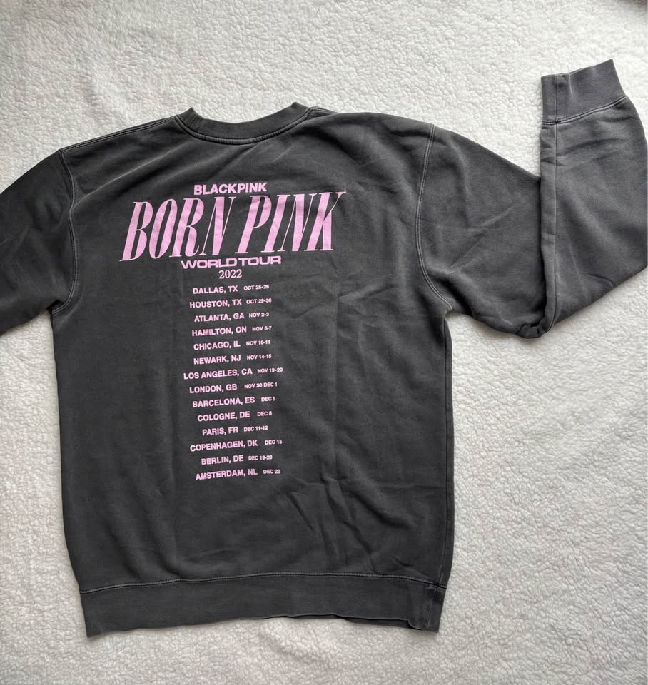 Blackpink Born Pink World Tour 2022 Sweater (Size L) - photo 3