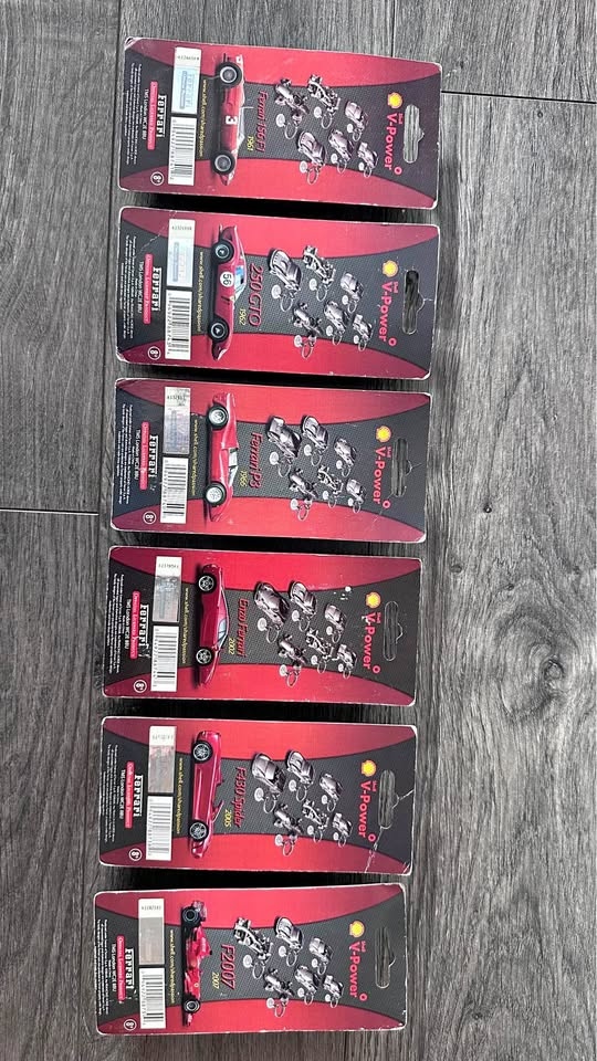 Shell V-Power Ferrari Metal Collectible Keychains - Set of 6
