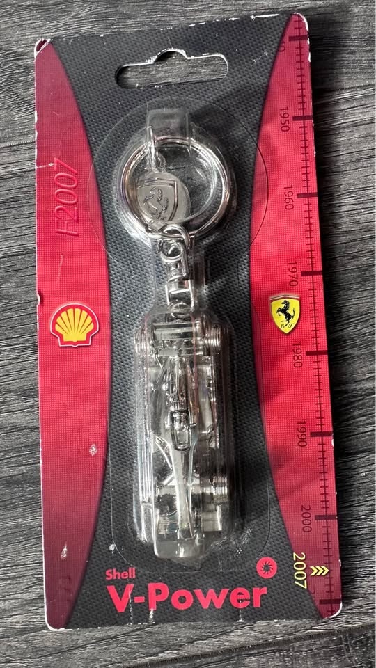 Shell V-Power Ferrari Metal Collectible Keychains - Set of 6 - photo 2